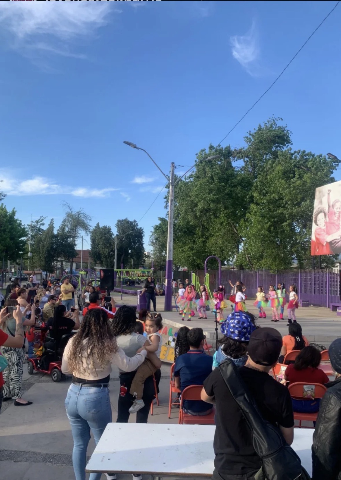 Presentación en el escenario del Festival de la Primavera